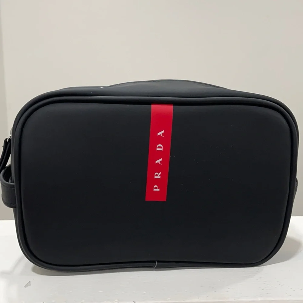 Prada - Picture 1 of 4